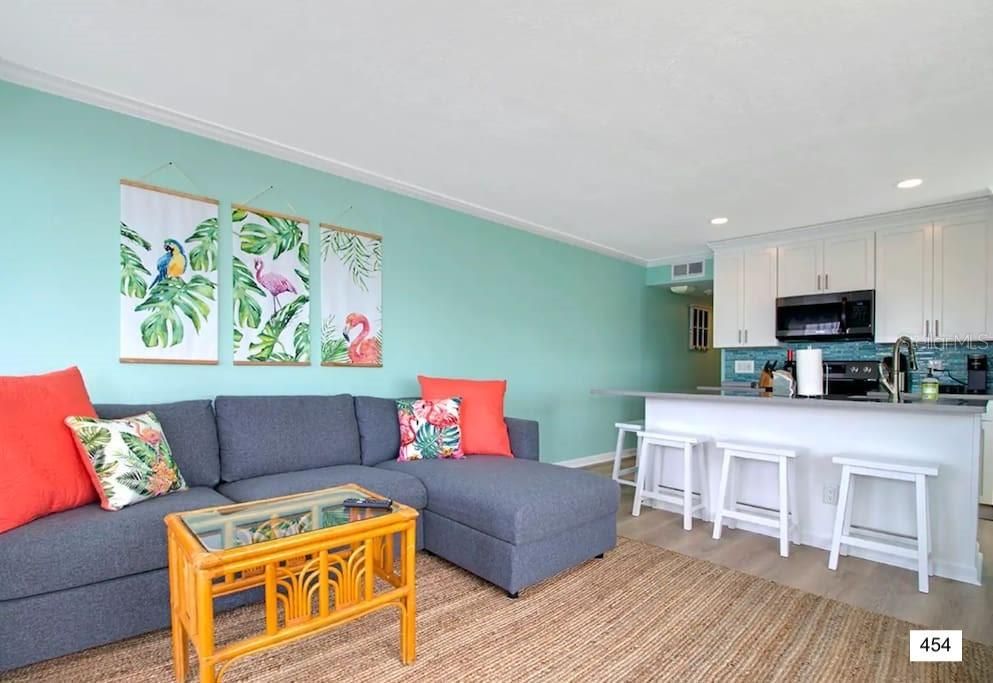 待售: $1,250,000 (5 贝兹, 0 浴室, 2668 平方英尺)