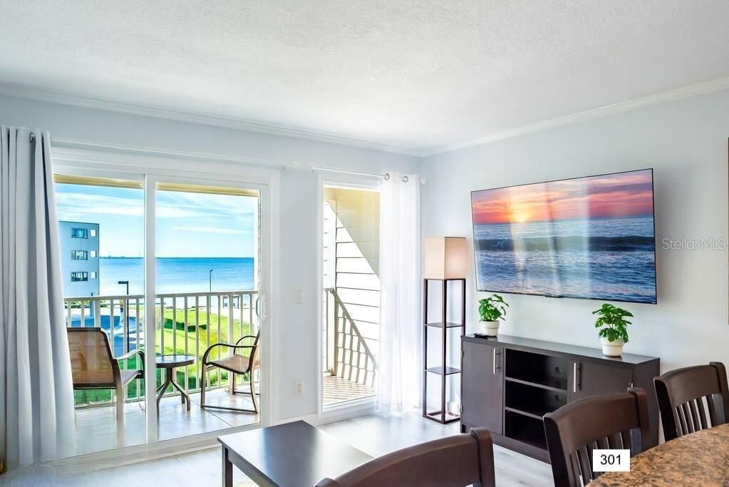 待售: $1,250,000 (5 贝兹, 0 浴室, 2668 平方英尺)