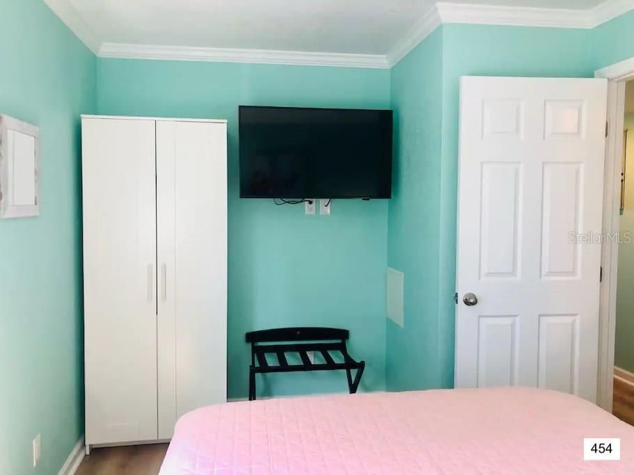 待售: $1,250,000 (5 贝兹, 0 浴室, 2668 平方英尺)