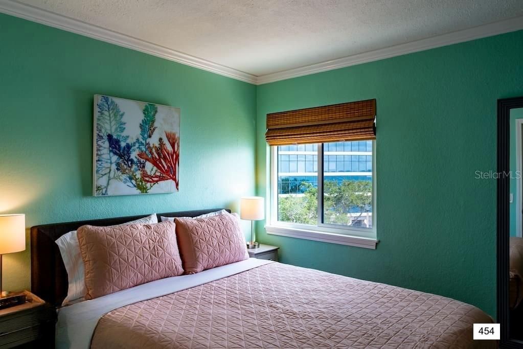 待售: $1,250,000 (5 贝兹, 0 浴室, 2668 平方英尺)