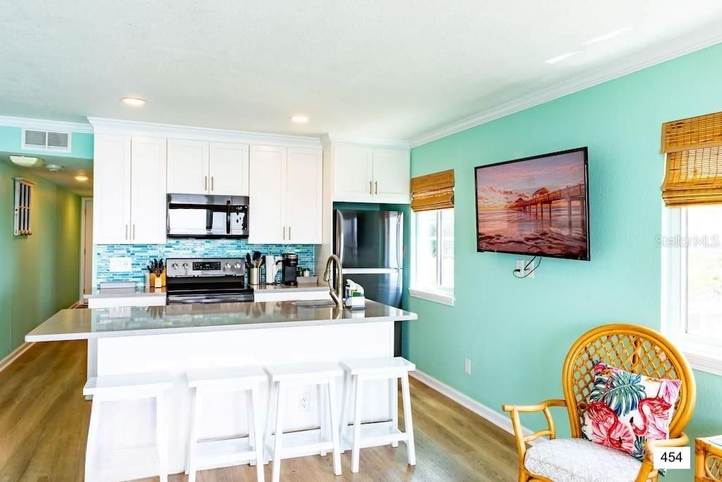 待售: $1,250,000 (5 贝兹, 0 浴室, 2668 平方英尺)