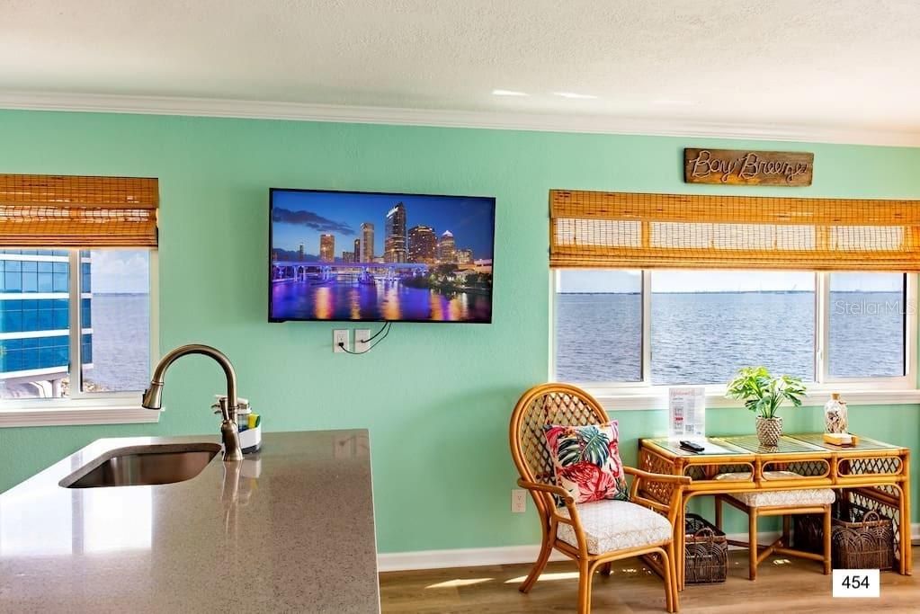 待售: $1,250,000 (5 贝兹, 0 浴室, 2668 平方英尺)