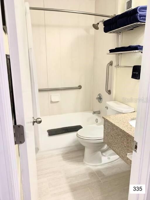 待售: $1,250,000 (5 贝兹, 0 浴室, 2668 平方英尺)