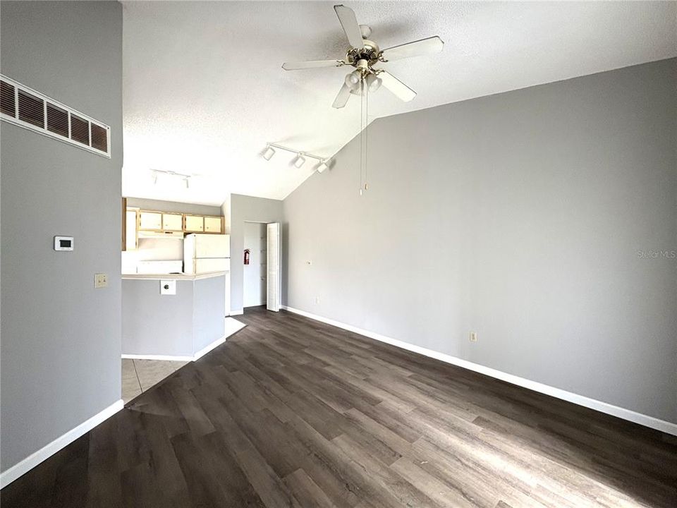 For Rent: $995 (1 beds, 1 baths, 526 Square Feet)