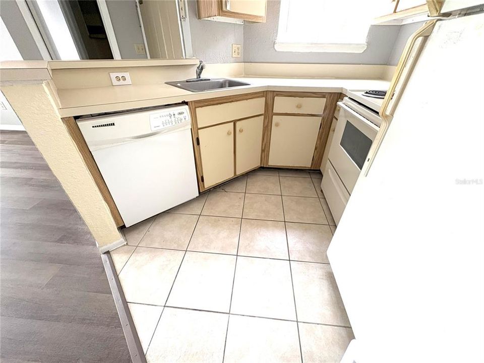 For Rent: $995 (1 beds, 1 baths, 526 Square Feet)