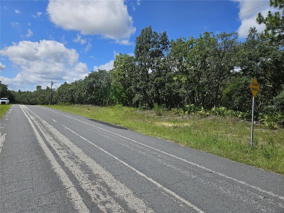 待售: $160,000 (2.75 acres)