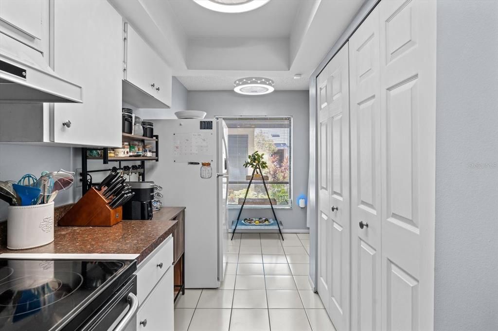 На продажу: $247,000 (2 спален, 2 ванн, 1400 Квадратных фут)