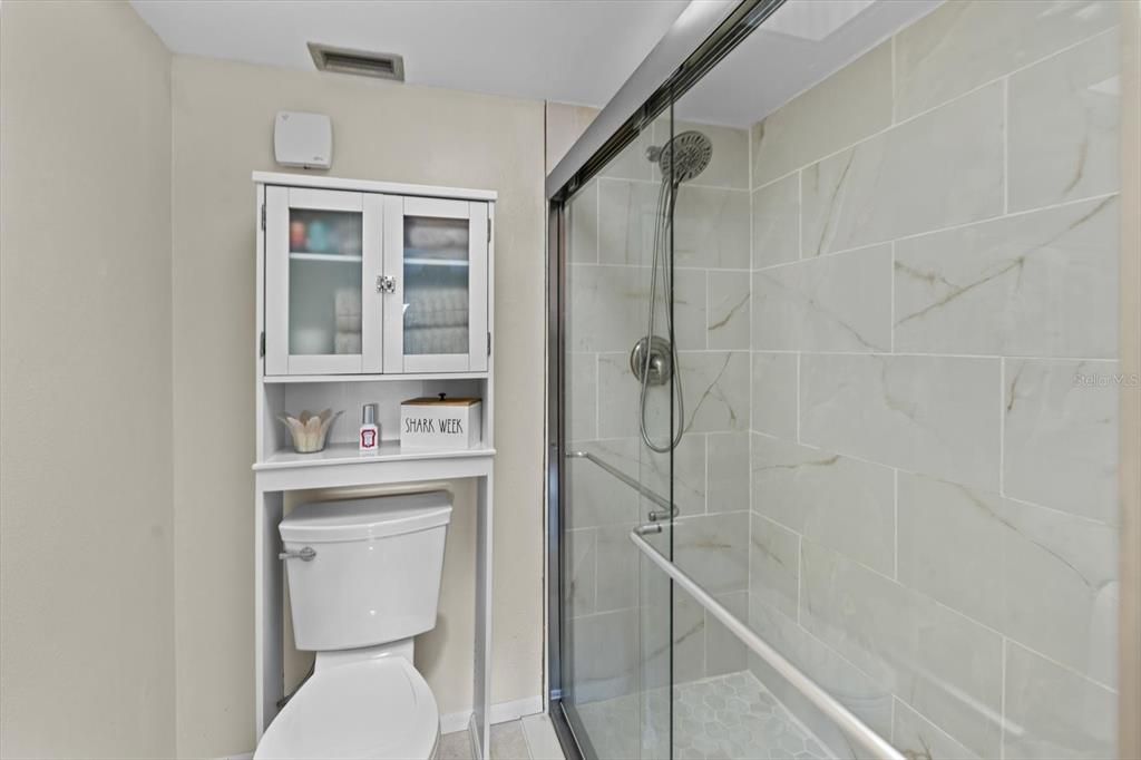 На продажу: $247,000 (2 спален, 2 ванн, 1400 Квадратных фут)