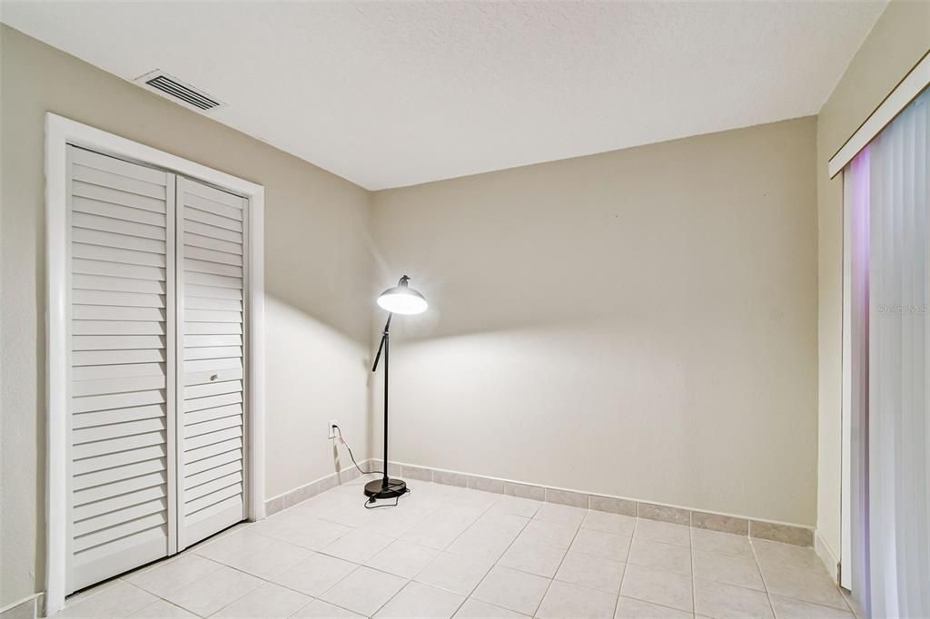 待售: $100,000 (2 贝兹, 2 浴室, 1088 平方英尺)