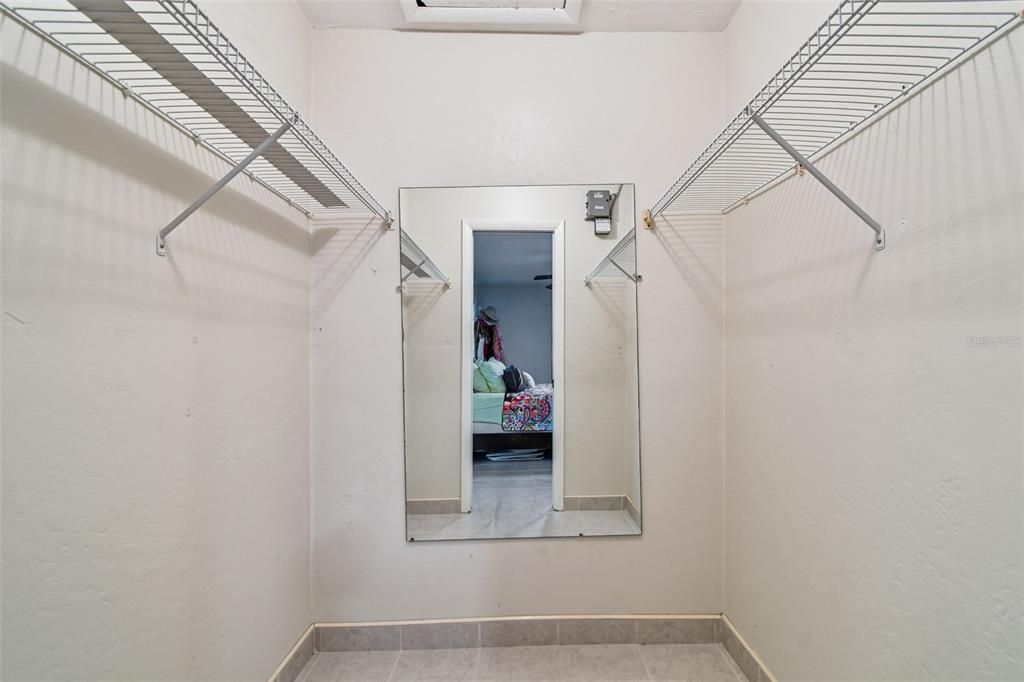 待售: $100,000 (2 贝兹, 2 浴室, 1088 平方英尺)