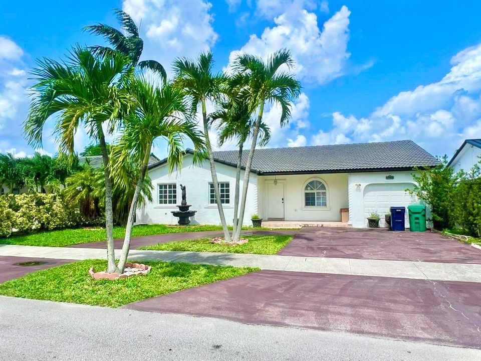 Recently Sold: $625,000 (3 beds, 2 baths, 1472 Square Feet)