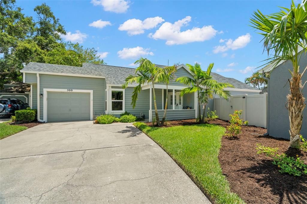 Recently Sold: $545,000 (2 beds, 2 baths, 1242 Square Feet)