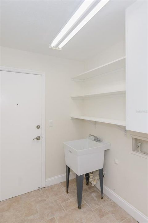 Active With Contract: $829,000 (4 beds, 3 baths, 2691 Square Feet)