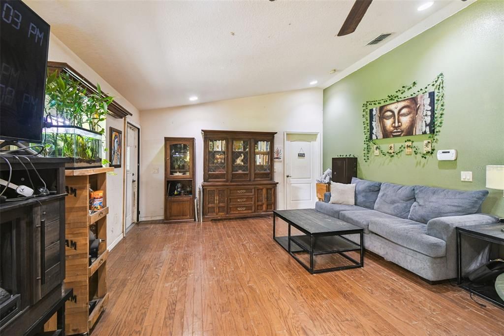 For Sale: $729,000 (4 beds, 4 baths, 3058 Square Feet)