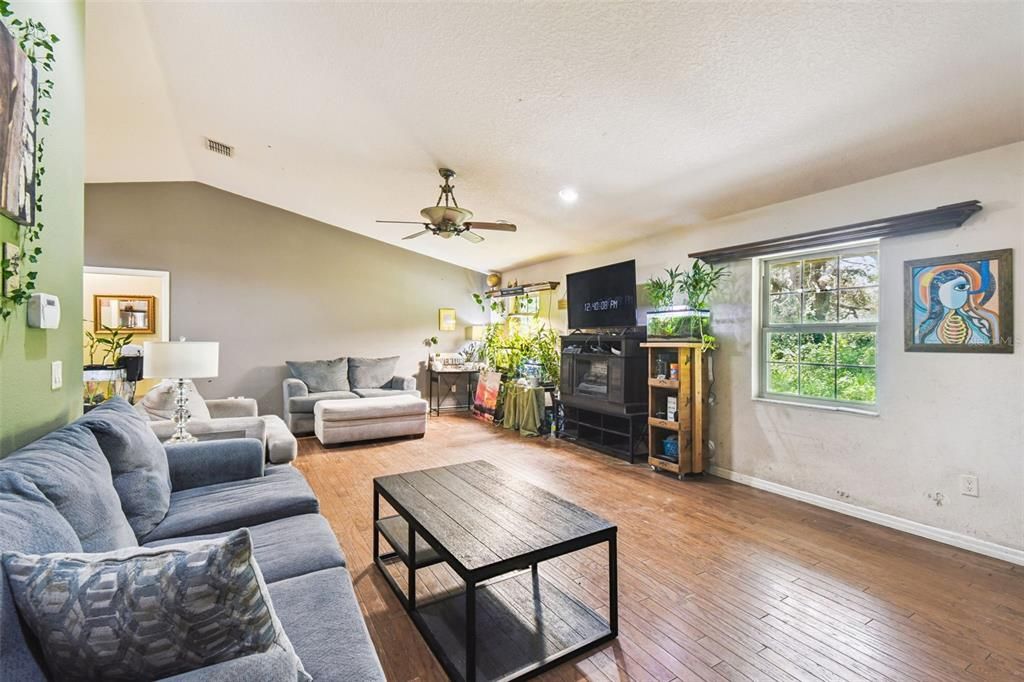 For Sale: $729,000 (4 beds, 4 baths, 3058 Square Feet)