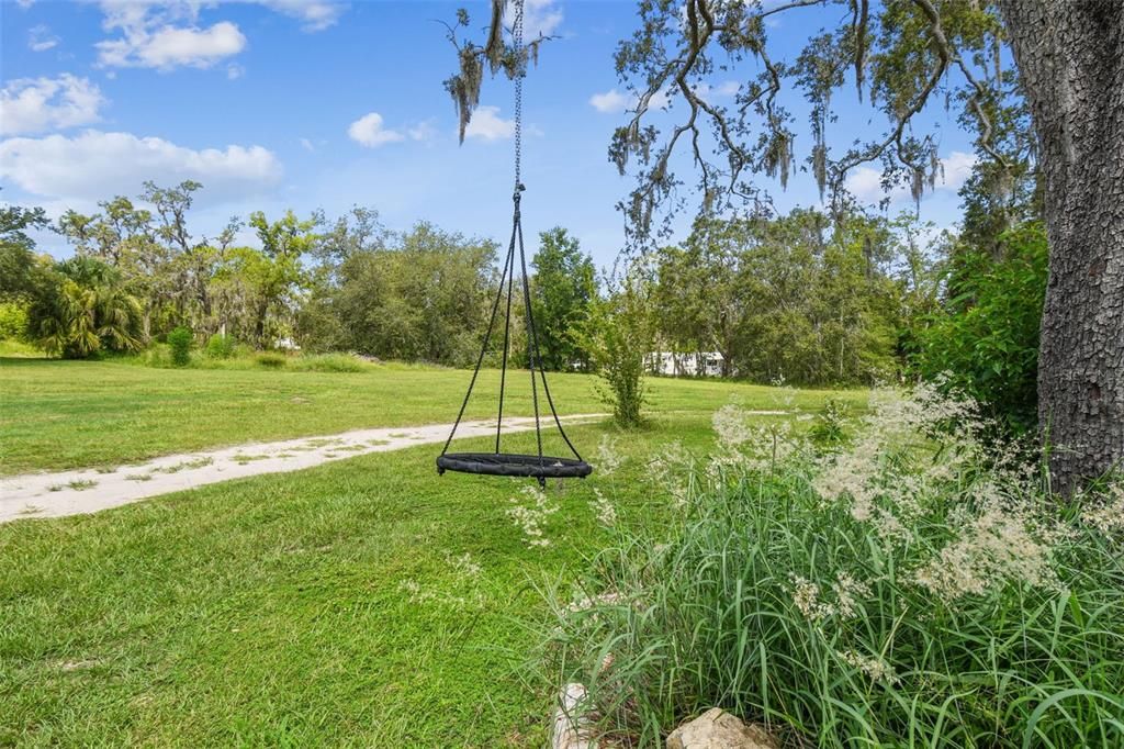 For Sale: $729,000 (4 beds, 4 baths, 3058 Square Feet)