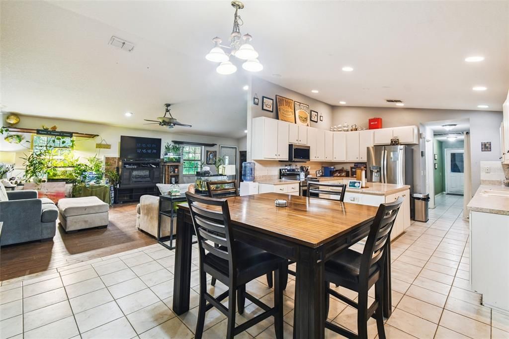 For Sale: $729,000 (4 beds, 4 baths, 3058 Square Feet)