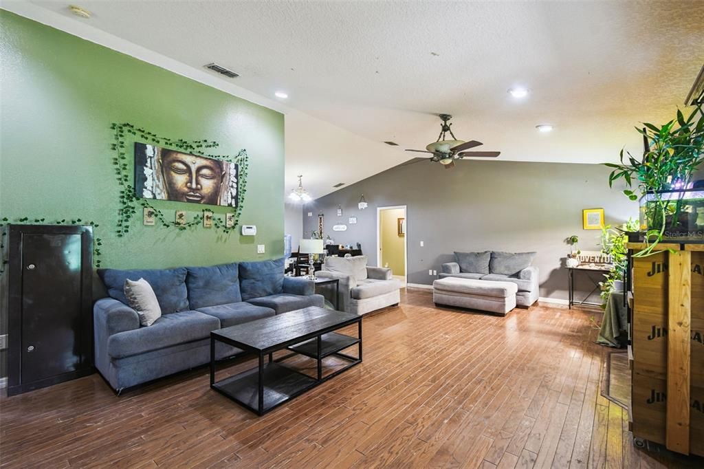 For Sale: $729,000 (4 beds, 4 baths, 3058 Square Feet)