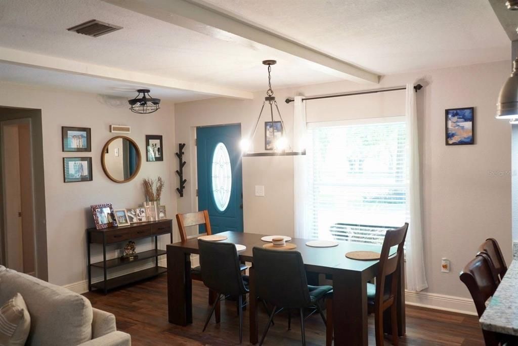 For Sale: $525,000 (4 beds, 2 baths, 1785 Square Feet)