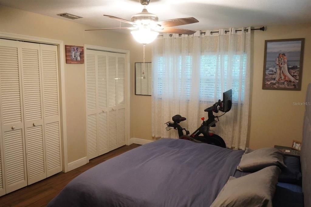 For Sale: $525,000 (4 beds, 2 baths, 1785 Square Feet)