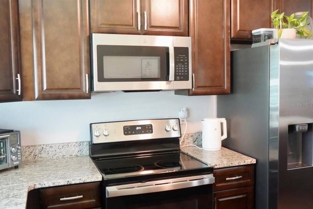 For Sale: $525,000 (4 beds, 2 baths, 1785 Square Feet)