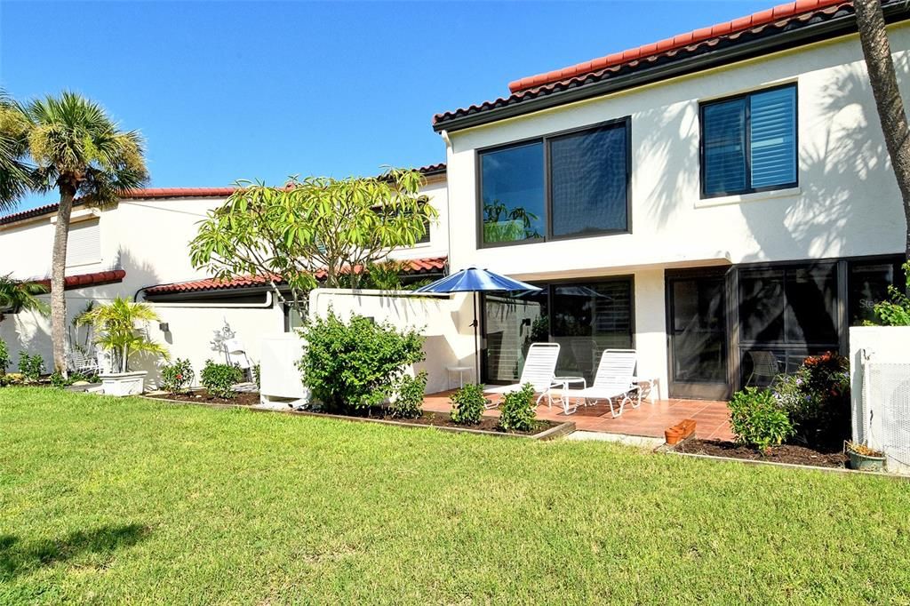 For Sale: $799,000 (3 beds, 2 baths, 1690 Square Feet)