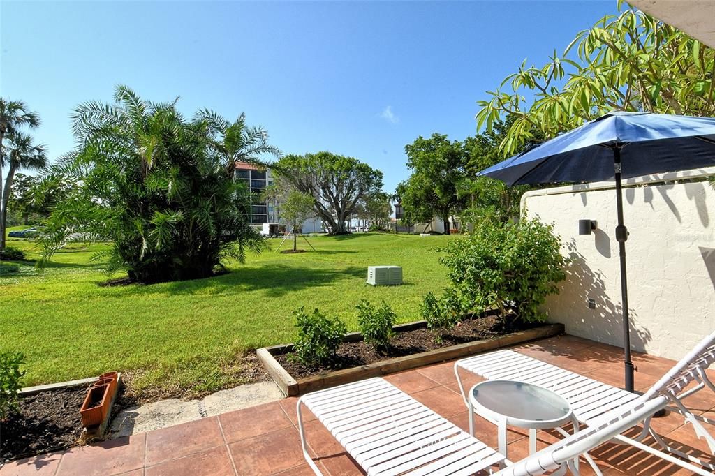 For Sale: $799,000 (3 beds, 2 baths, 1690 Square Feet)