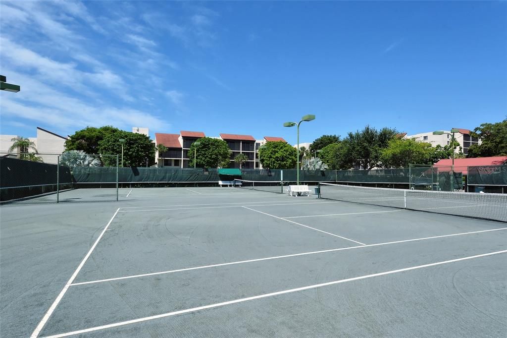 For Sale: $799,000 (3 beds, 2 baths, 1690 Square Feet)