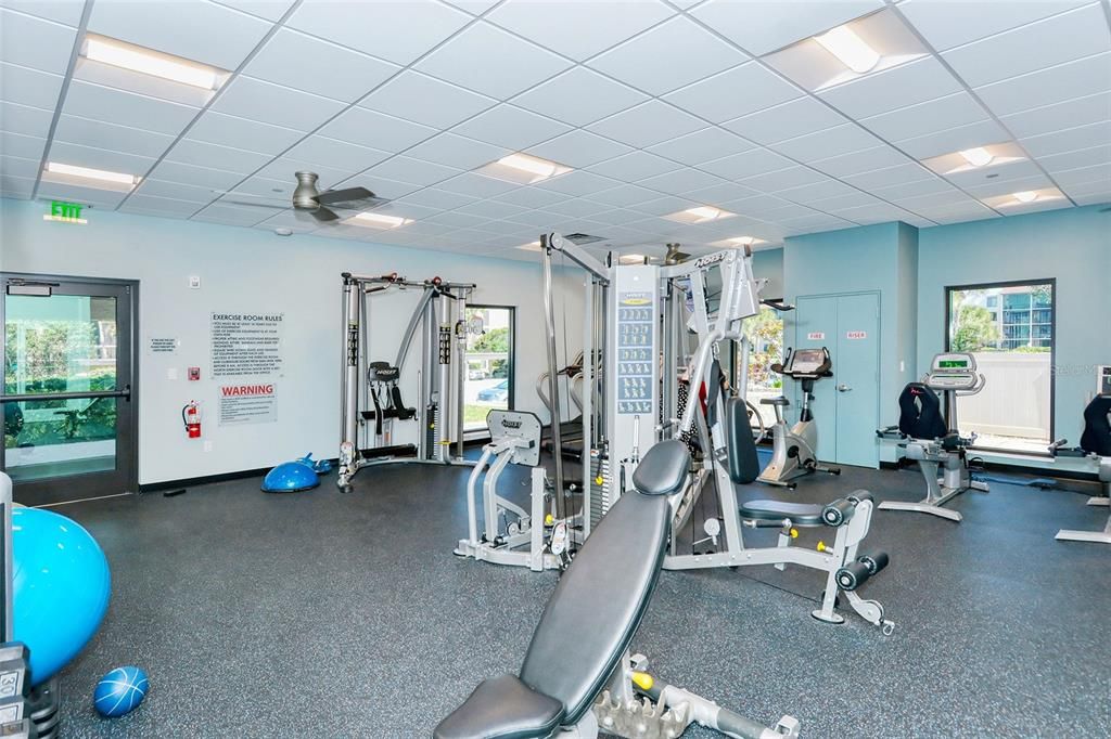 For Sale: $799,000 (3 beds, 2 baths, 1690 Square Feet)