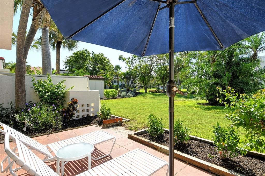 For Sale: $799,000 (3 beds, 2 baths, 1690 Square Feet)