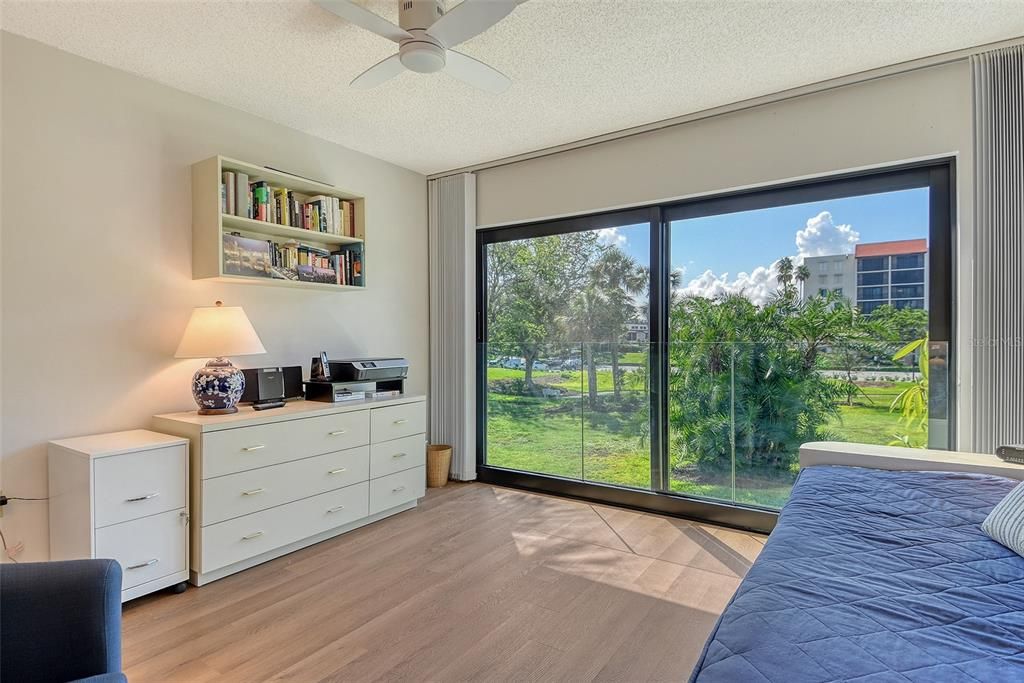 For Sale: $799,000 (3 beds, 2 baths, 1690 Square Feet)