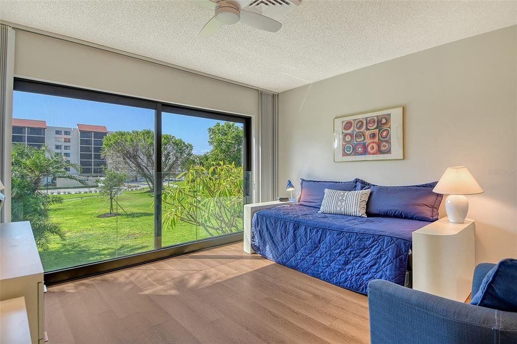 For Sale: $799,000 (3 beds, 2 baths, 1690 Square Feet)