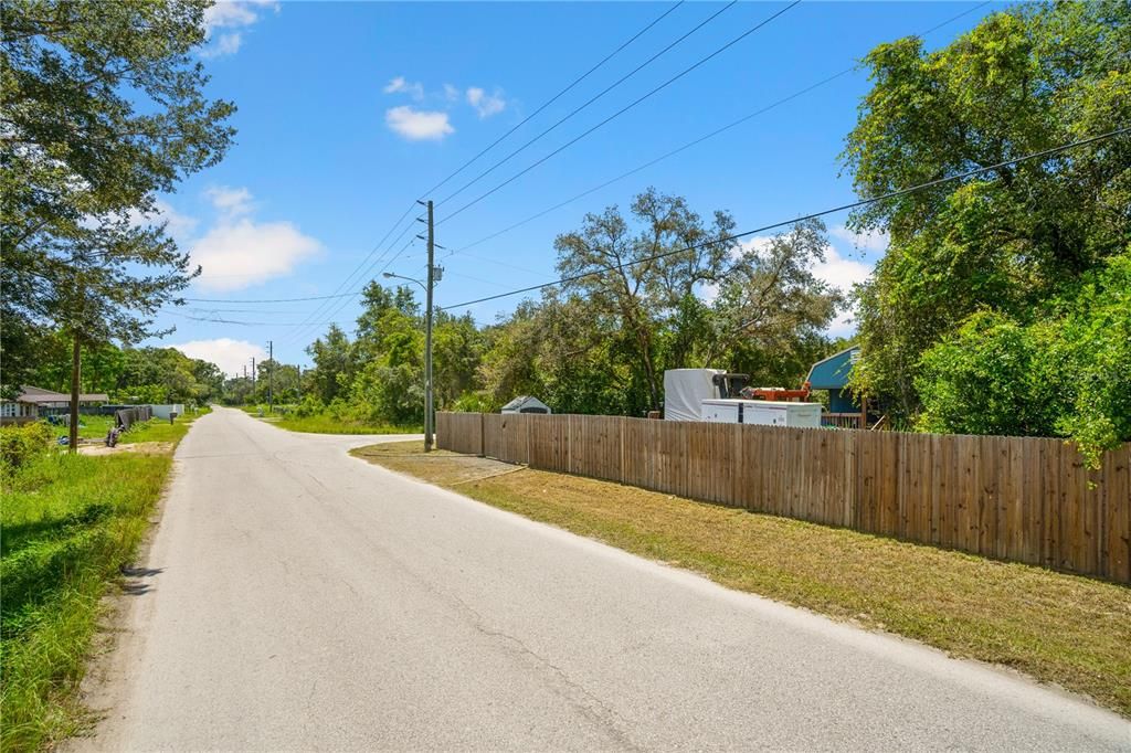 合同活跃: $179,800 (0.35 acres)