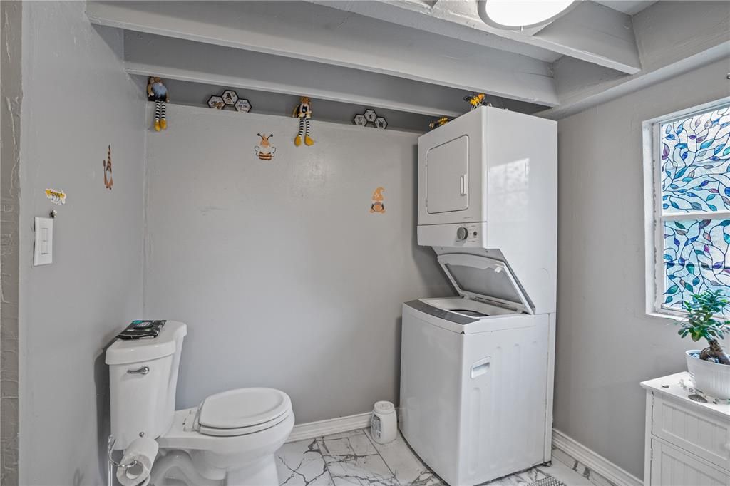 合同活跃: $179,800 (0.35 acres)