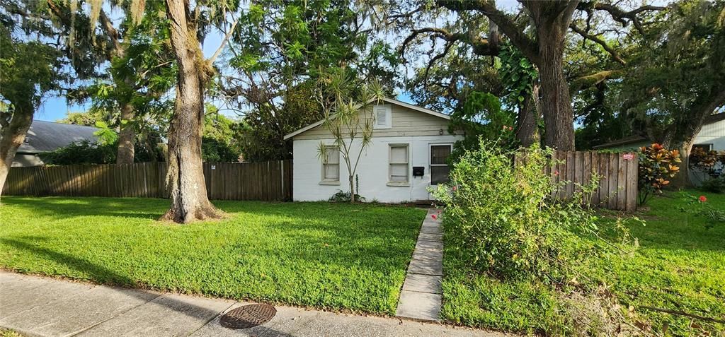 For Sale: $650,000 (0.26 acres)