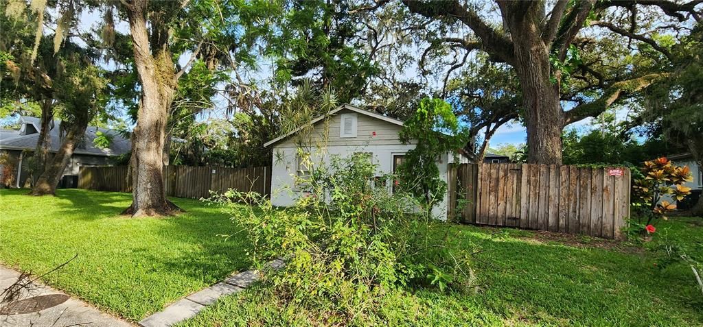 For Sale: $650,000 (0.26 acres)