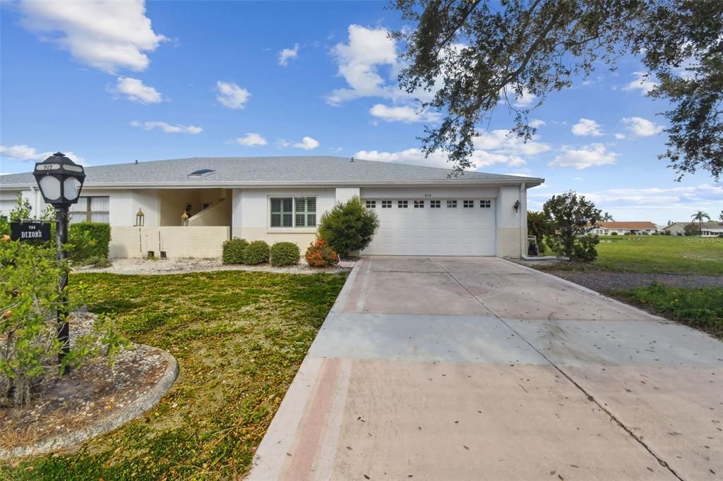 На продажу: $284,900 (2 спален, 2 ванн, 1598 Квадратных фут)