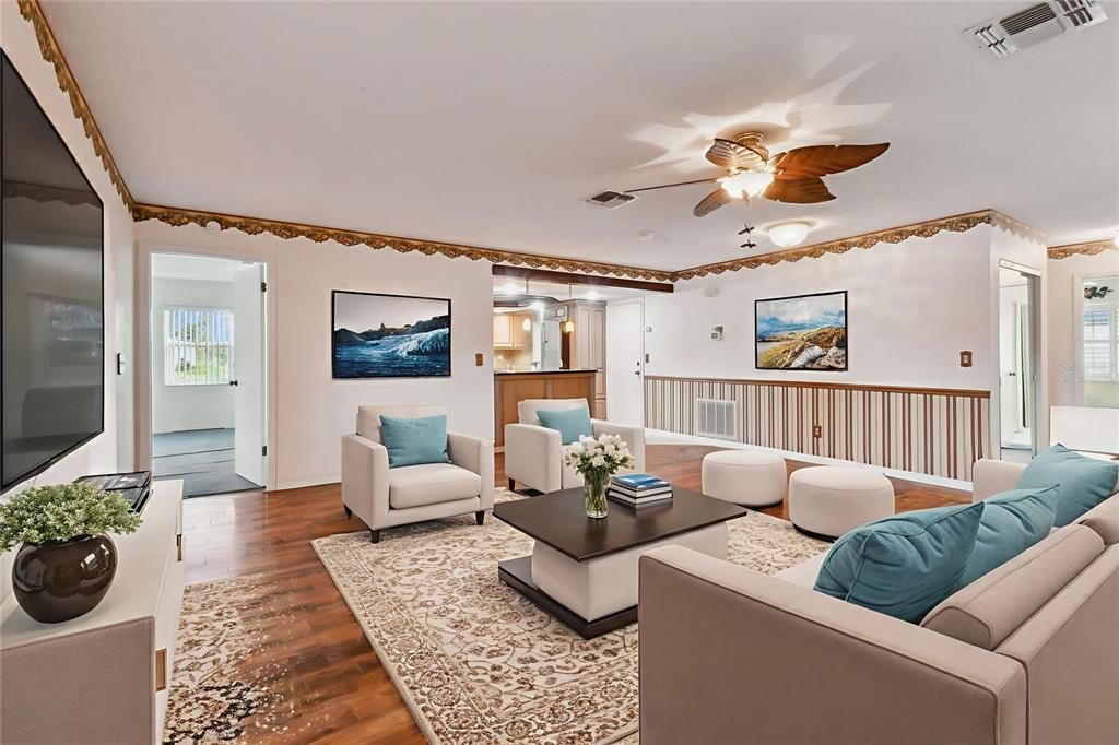 На продажу: $284,900 (2 спален, 2 ванн, 1598 Квадратных фут)