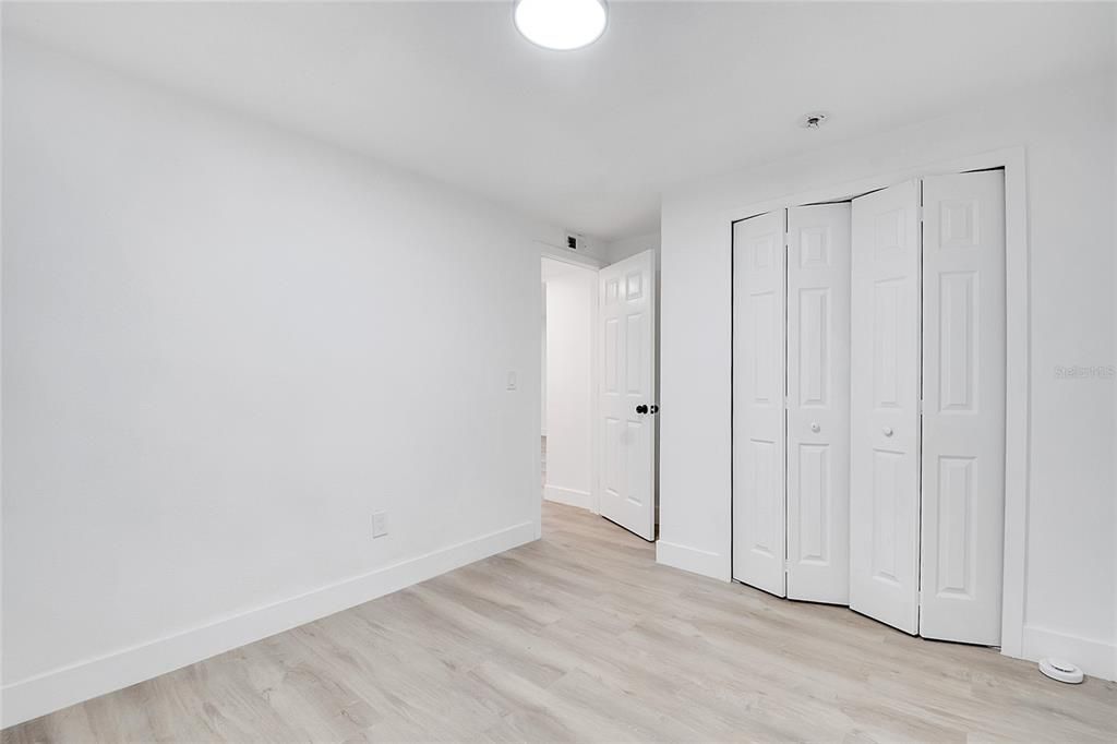 Под контрактом: $555,000 (5 спален, 3 ванн, 2441 Квадратных фут)