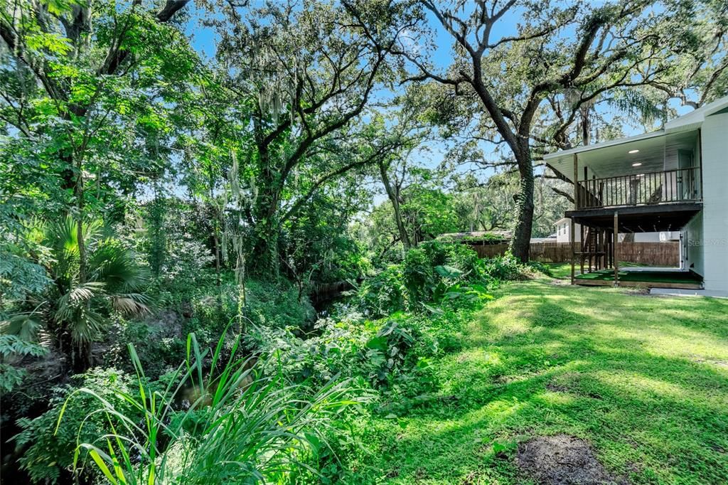 Под контрактом: $555,000 (5 спален, 3 ванн, 2441 Квадратных фут)