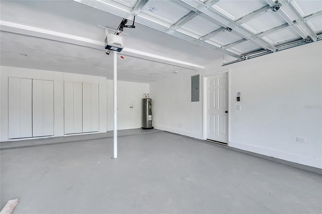 Под контрактом: $555,000 (5 спален, 3 ванн, 2441 Квадратных фут)