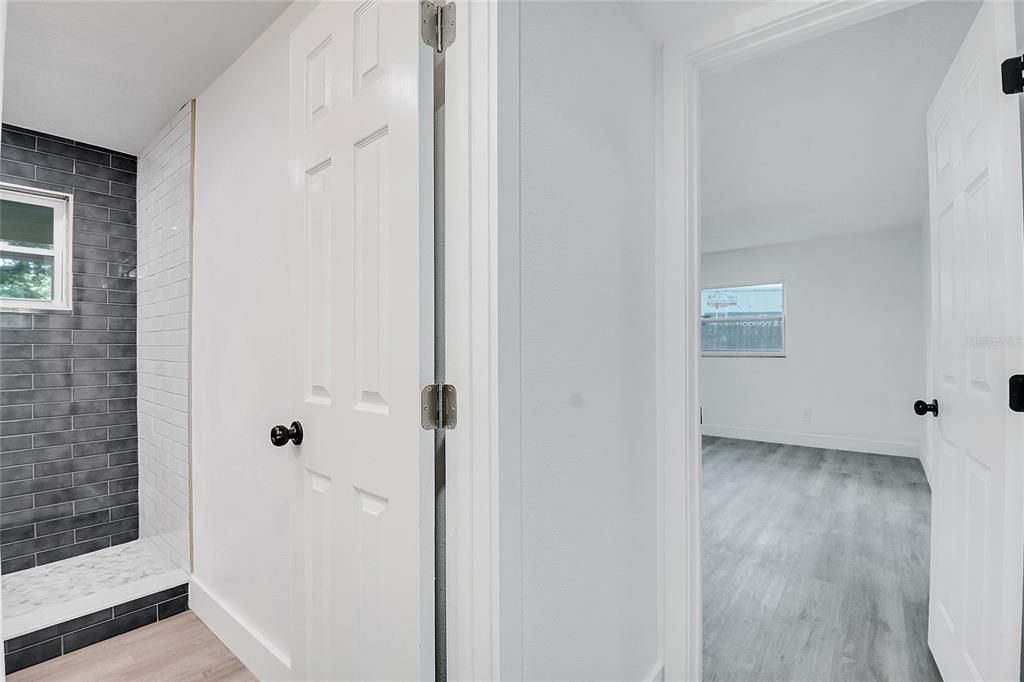 Под контрактом: $555,000 (5 спален, 3 ванн, 2441 Квадратных фут)