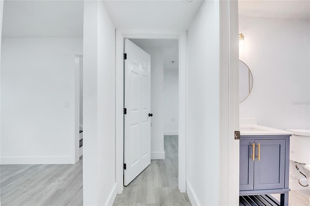 Под контрактом: $555,000 (5 спален, 3 ванн, 2441 Квадратных фут)