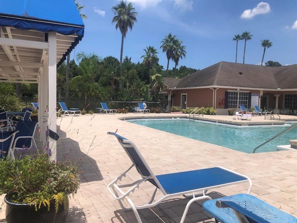 For Sale: $144,000 (1 beds, 1 baths, 576 Square Feet)