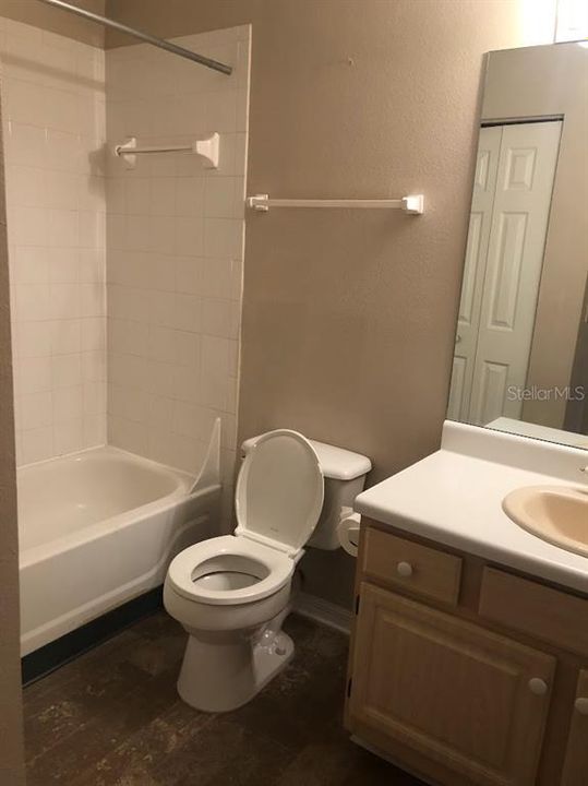 For Sale: $144,000 (1 beds, 1 baths, 576 Square Feet)