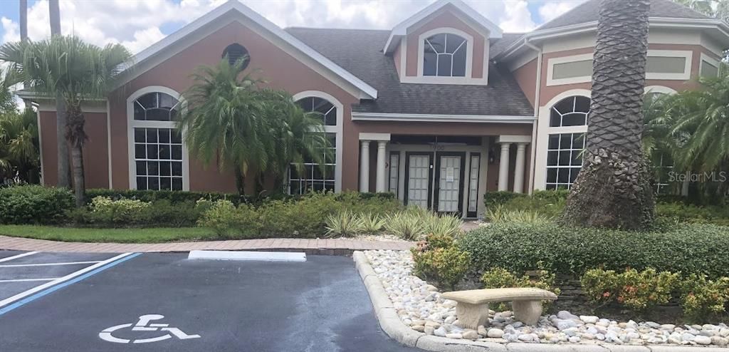 For Sale: $144,000 (1 beds, 1 baths, 576 Square Feet)