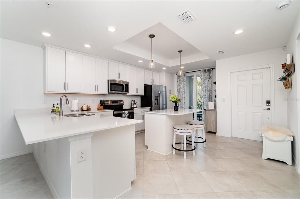 待售: $297,500 (2 贝兹, 2 浴室, 1355 平方英尺)