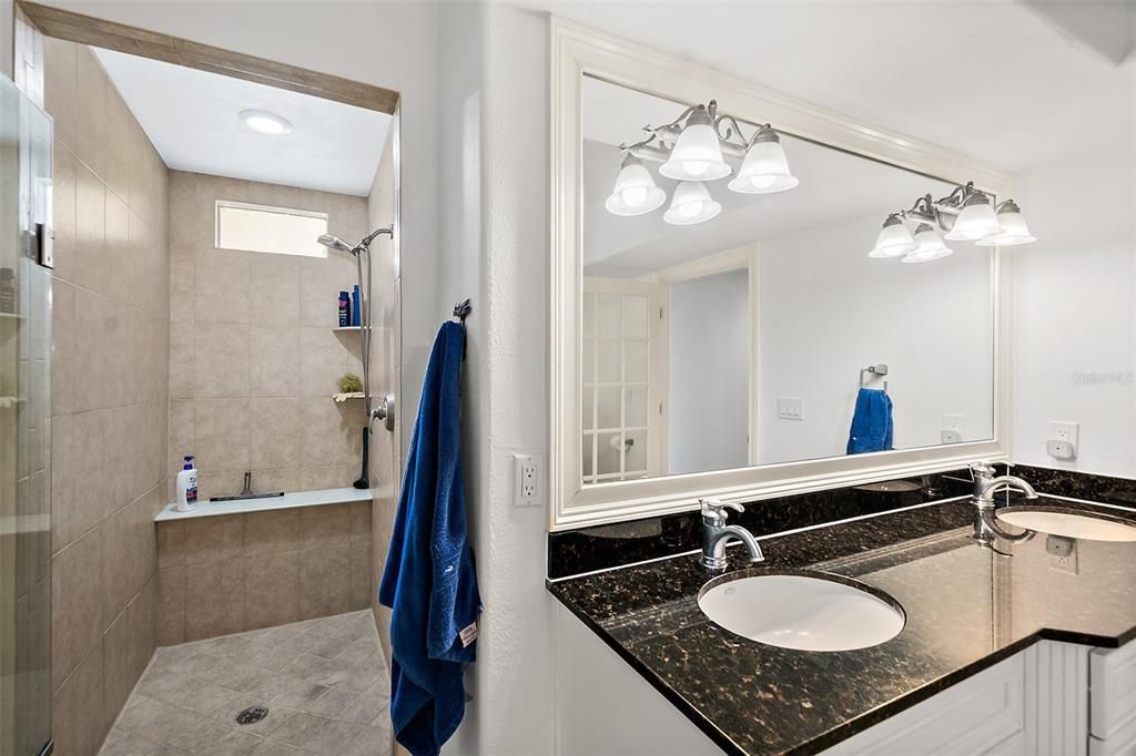 For Sale: $499,900 (2 beds, 2 baths, 2297 Square Feet)