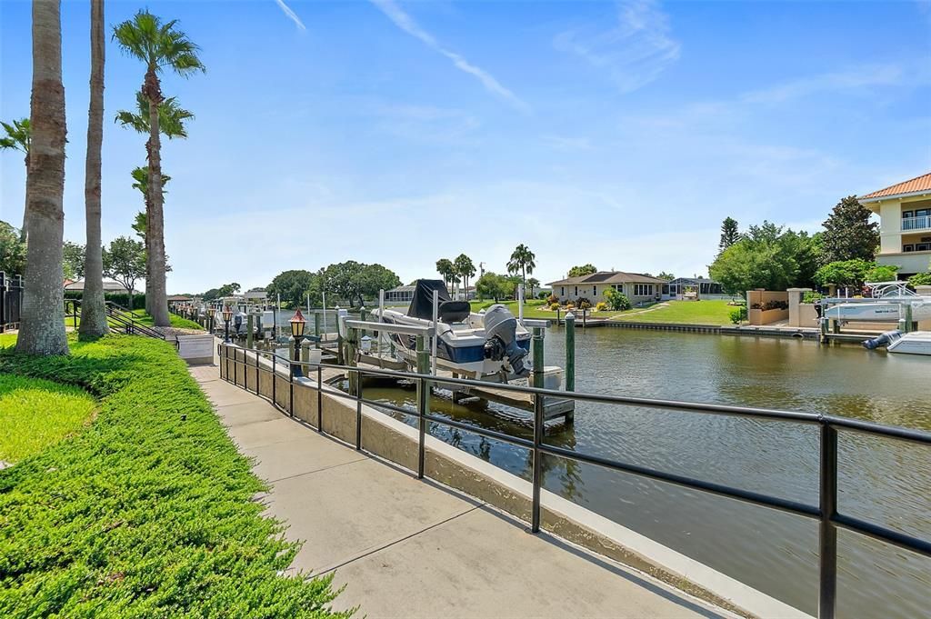 For Sale: $499,900 (2 beds, 2 baths, 2297 Square Feet)