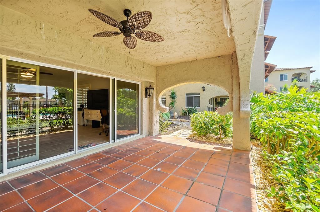 For Sale: $499,900 (2 beds, 2 baths, 2297 Square Feet)
